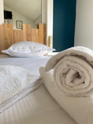 נוארמוטייה-אן-ליל Hotel Bord A Bord מראה חיצוני תמונה
