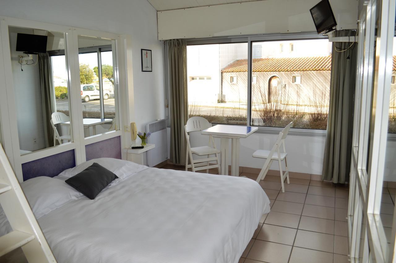 נוארמוטייה-אן-ליל Hotel Bord A Bord מראה חיצוני תמונה